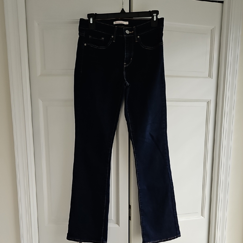 Women's Dark Blue Levi Jeans